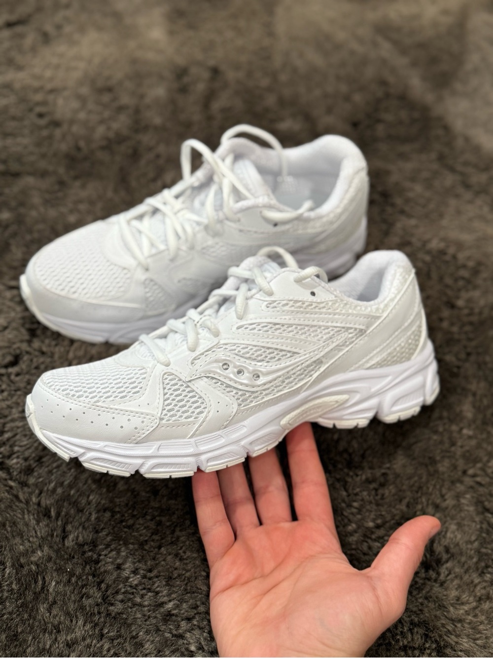 Men’s Saucony sneakers brand new